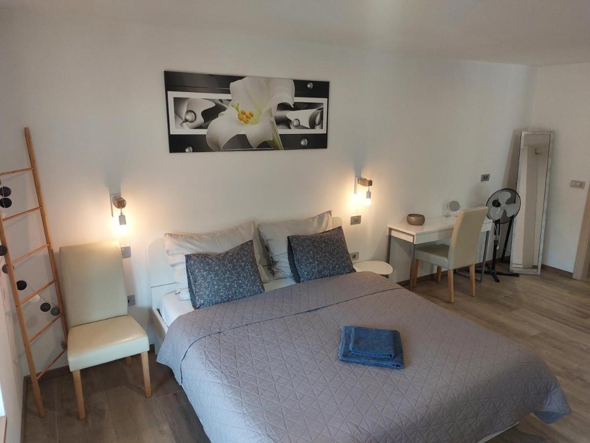 Apartment Cecil Izola Kültér fotó